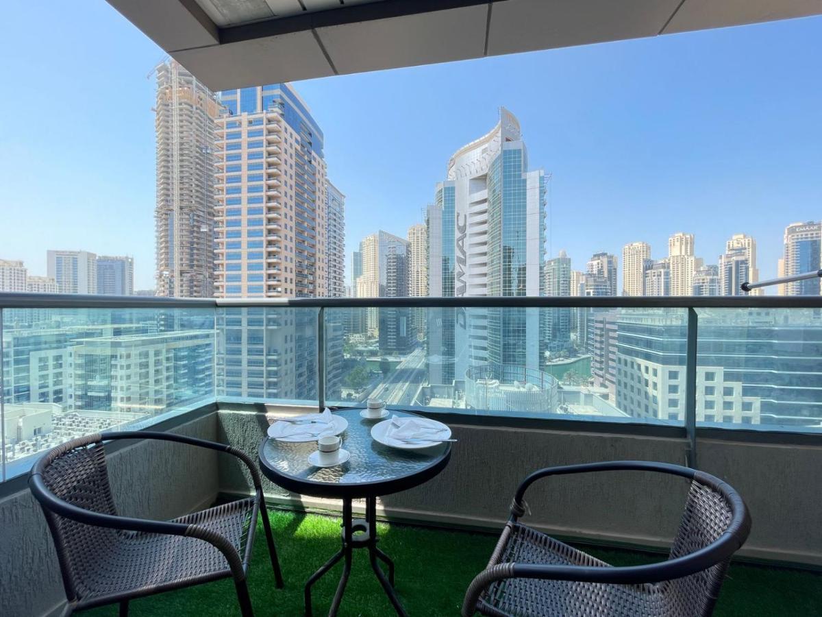 Private Gorgeous Room With Marina View With Shared Kitchen In Shared Apartment Dubai Eksteriør bilde