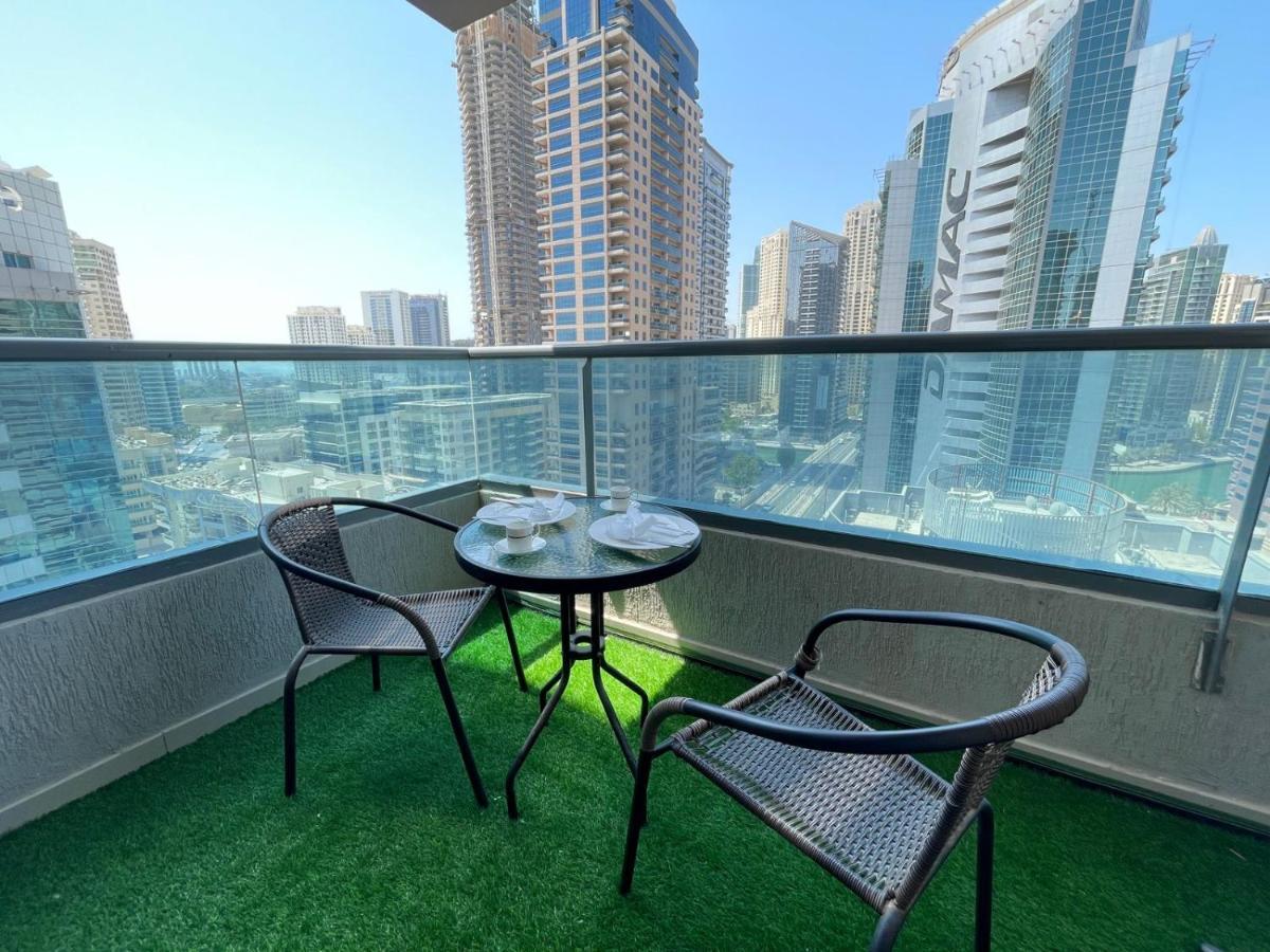 Private Gorgeous Room With Marina View With Shared Kitchen In Shared Apartment Dubai Eksteriør bilde